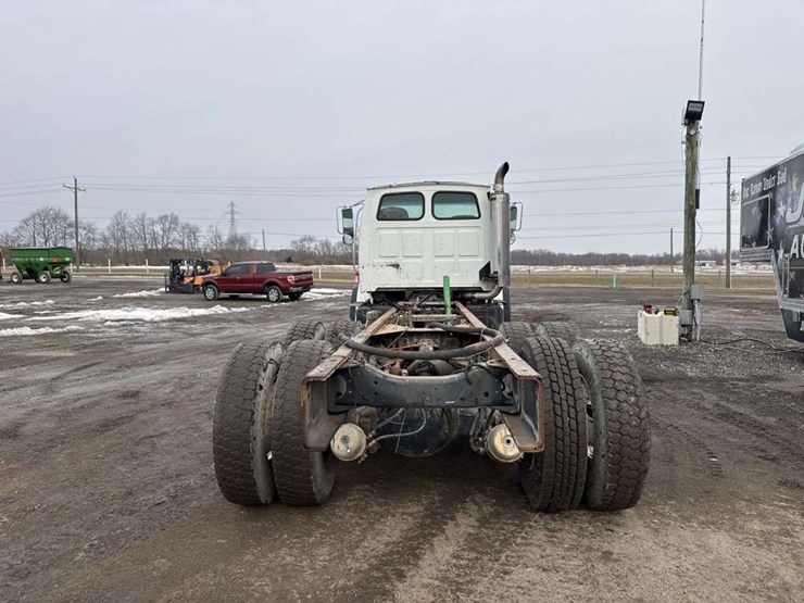 2002-sterling-l7500-image-4