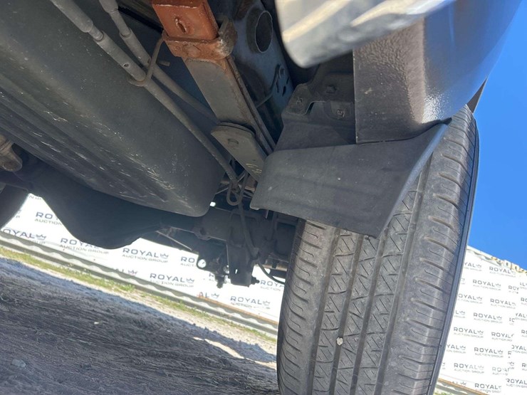 2015-chevrolet-silverado-1500-image-18