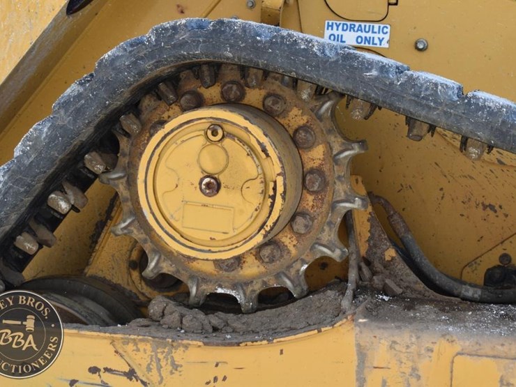 2020-caterpillar-259d3-image-42