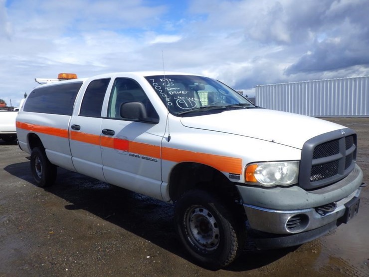 2005-dodge-ram-2500-image-2