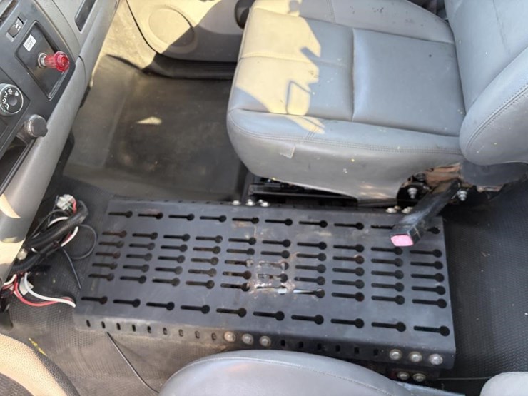 2008-chevrolet-2500-image-12