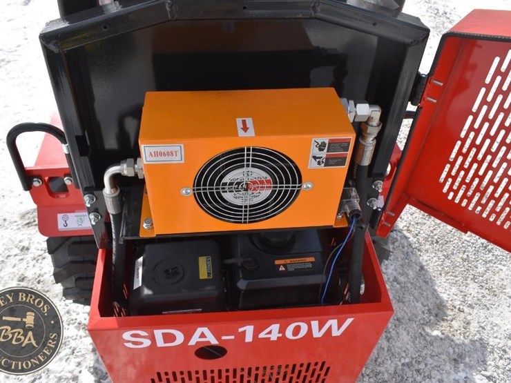 agt-industrial-mini-skid-steer-41822-image-16