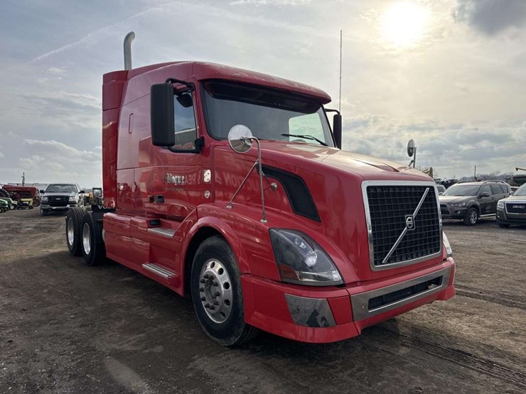 2007-volvo-vn-image-6