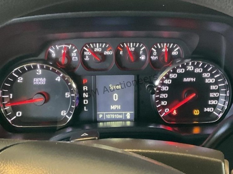 2018-chevrolet-silverado-1500-image-16