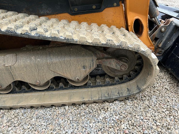 2021-case-tv450b-image-14