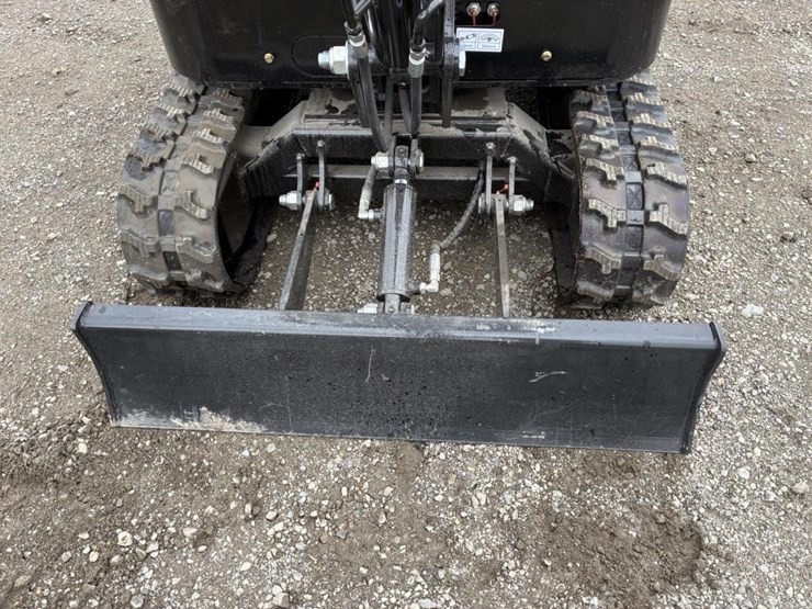 2026-vicsec-v15-hydraulic-excavator-image-5