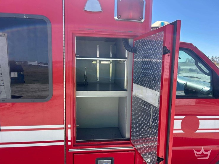 2008-ford-e450-image-25