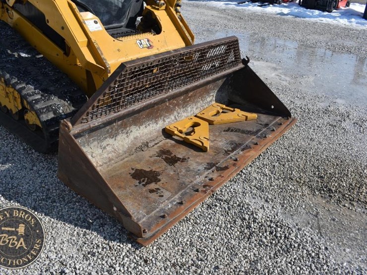 2020-caterpillar-279d3-image-27