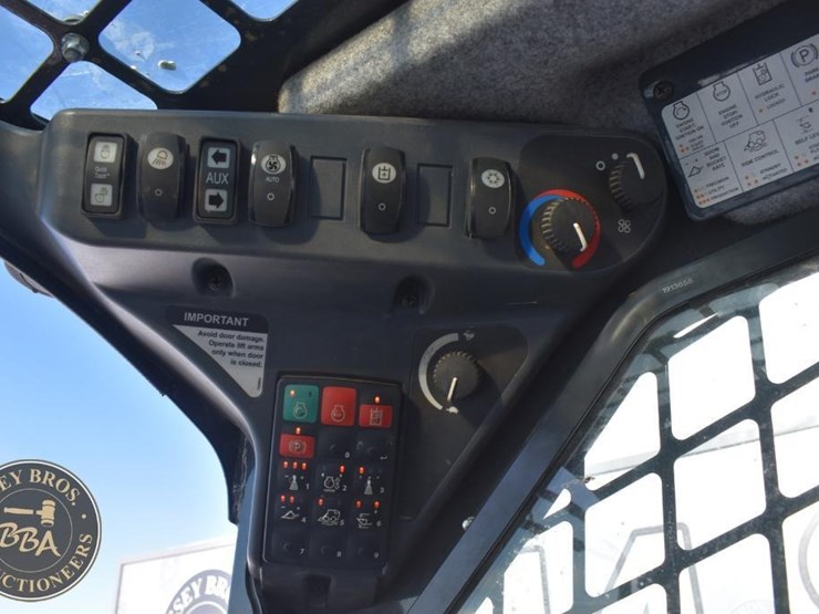 2023-deere-333g-image-46