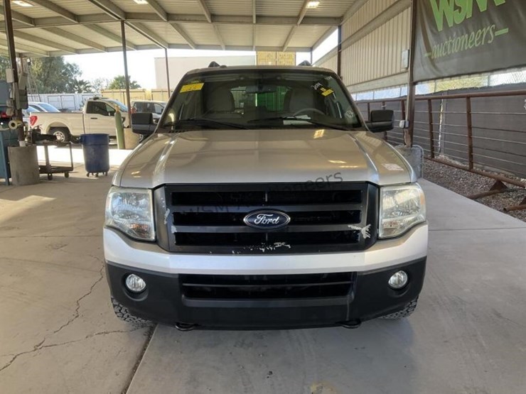 2014-ford-expedition-image-3