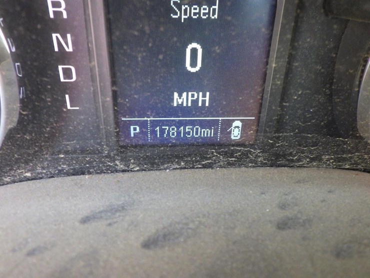 2018-chevrolet-1500-image-13