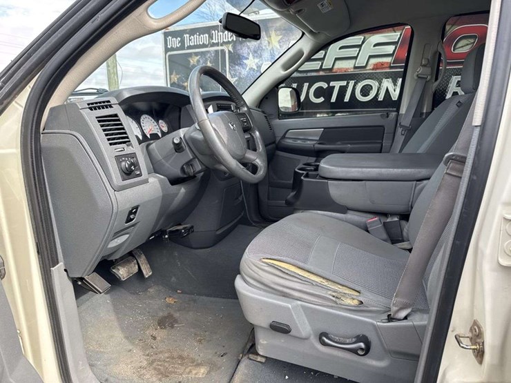 2007-dodge-ram-1500-image-13