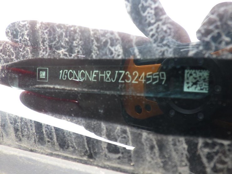 2018-chevrolet-1500-image-13