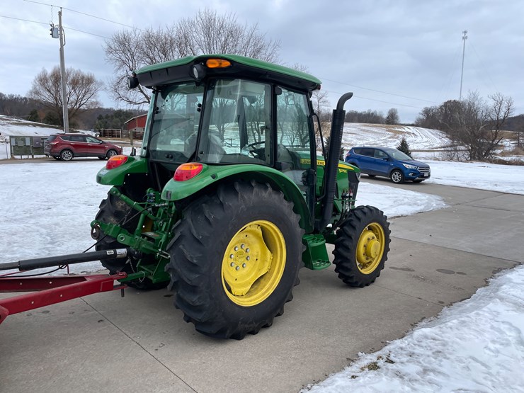 2015-john-deere-5075e-image-5