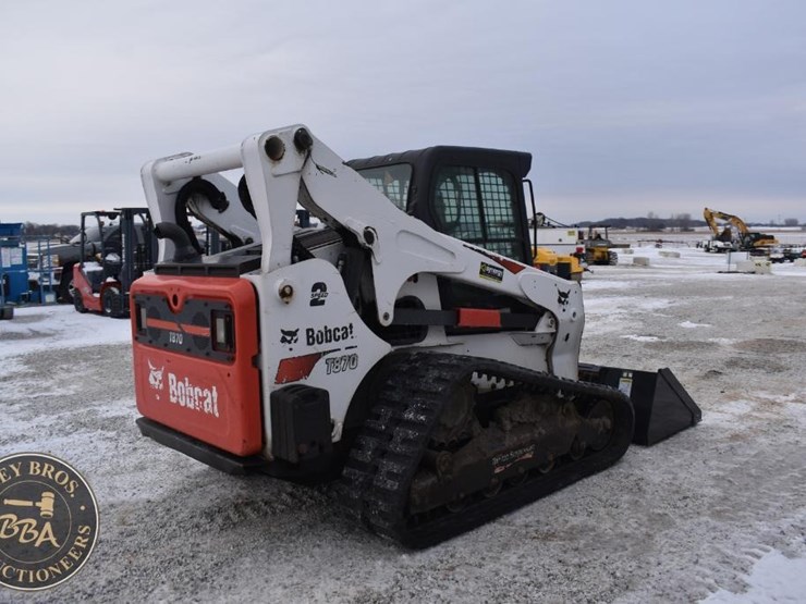 2021-bobcat-t870-image-57