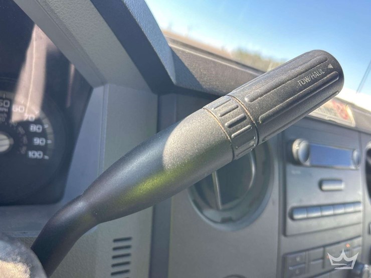 2016-ford-f550-image-17