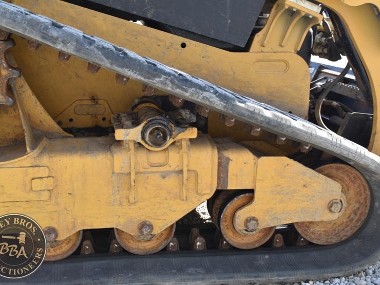 2019-caterpillar-249d3-image-43