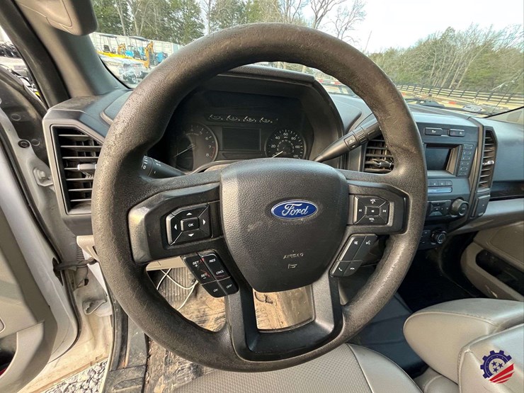 2020-ford-f150-xl-image-63