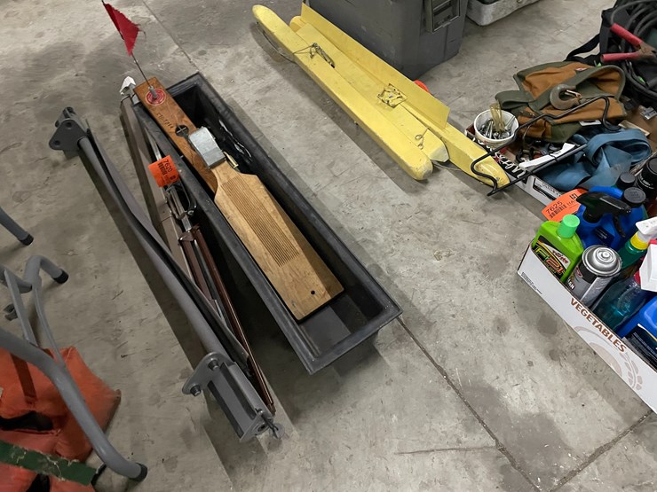 #7620-•-beaver-dam-tip-up-and-fish-board-image-4