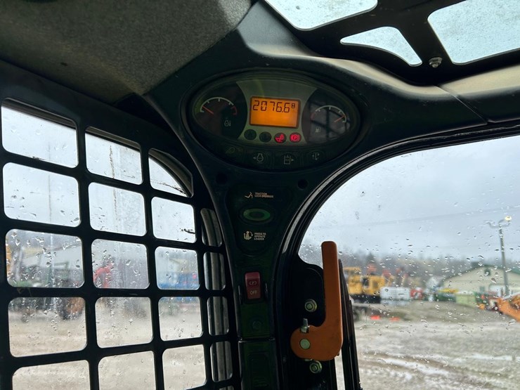 2023-bobcat-t450-image-22