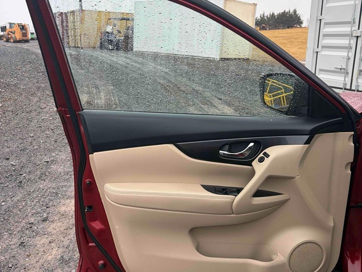 2014-nissan-rogue-sl-image-13