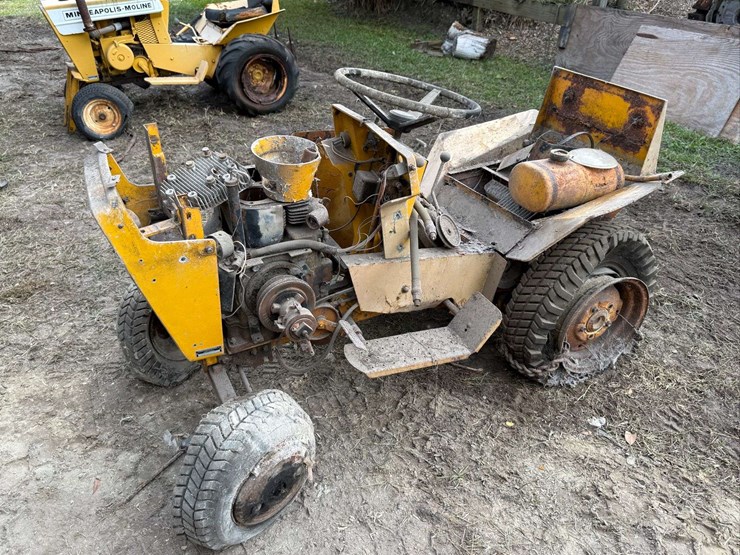 minneapolis-moline-112-image-1