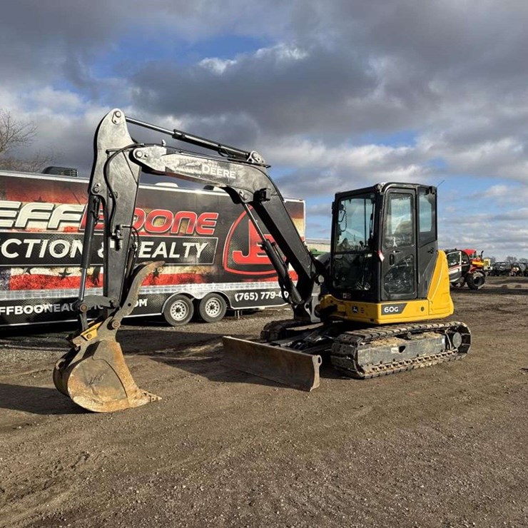 DEERE 60G