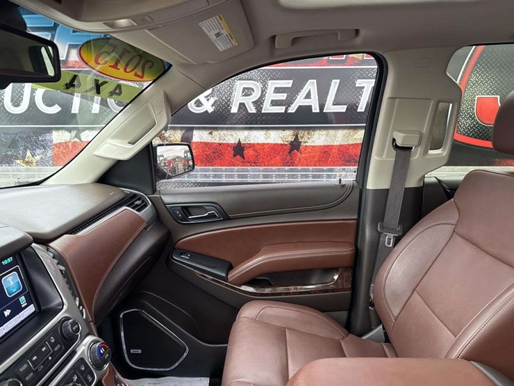 2015-chevrolet-tahoe-ltz-image-9