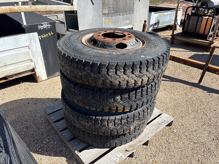 #1654-•-9.00-r20-tires-with-rims-image-2