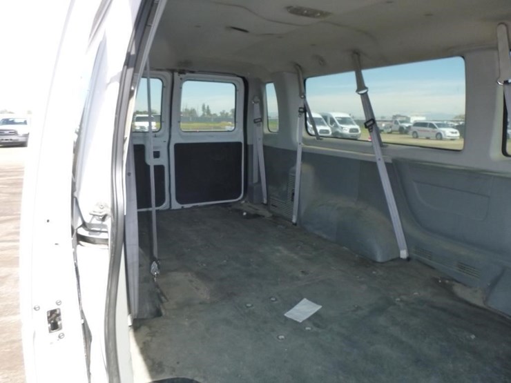 2006-ford-e350-image-15