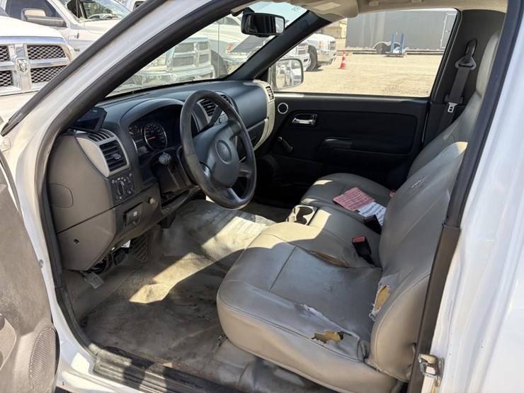 2011-chevrolet-colorado-image-9