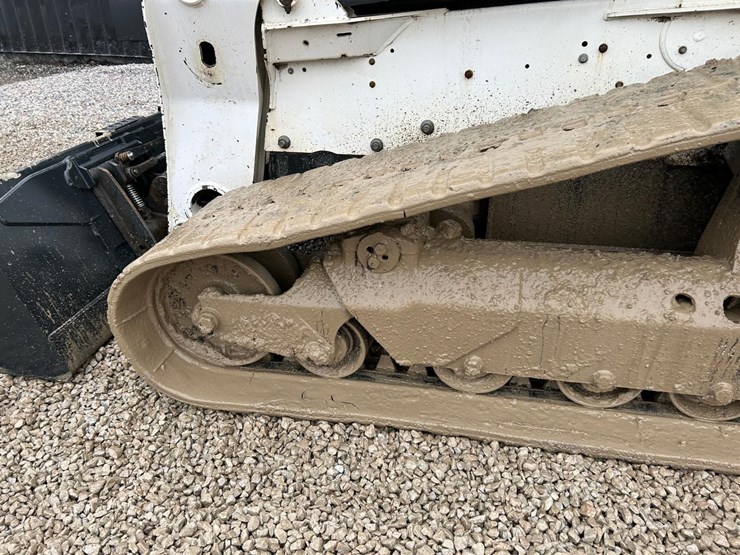 2019-bobcat-t870-image-17