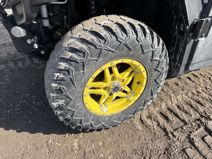 john-deere-gator-image-8