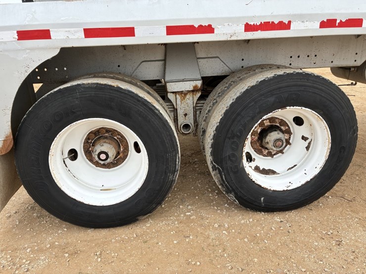 2012-proco-130bbl-vac-trailer-image-9