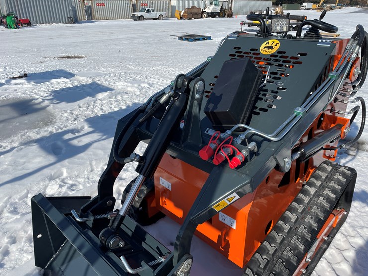 #5324-•-2025-ats--t460-mini-skid-steer-loader-image-17
