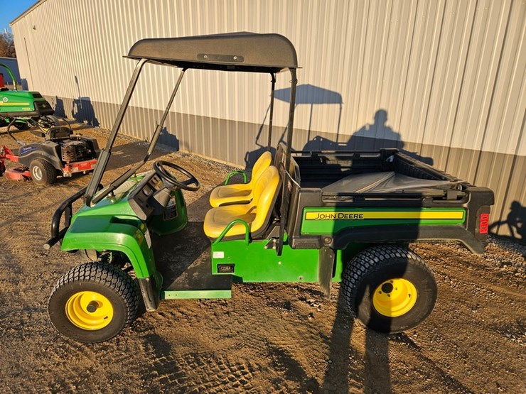 john-deere-gator-image-2