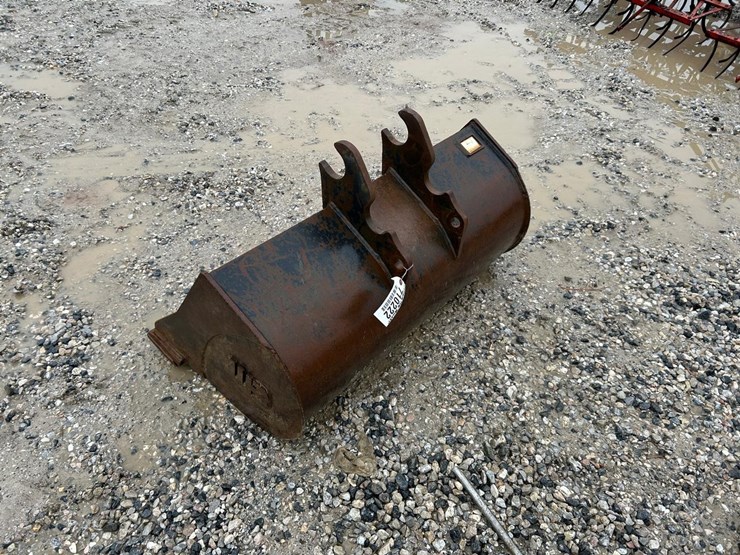 werk-brau-42”-excavator-bucket-image-3