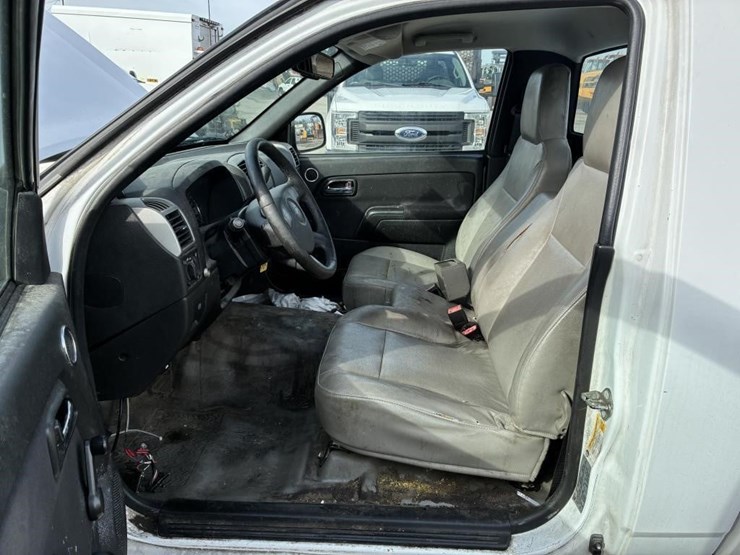 2011-chevrolet-colorado-image-10