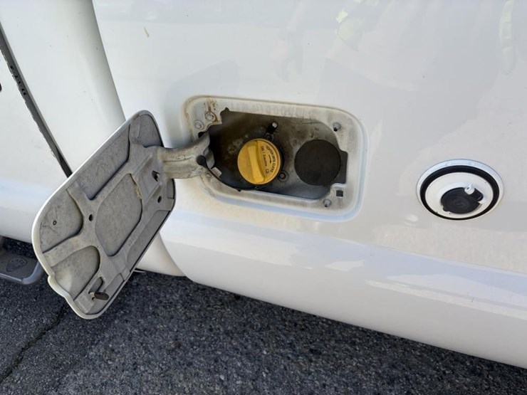 2011-ford-f250-image-30