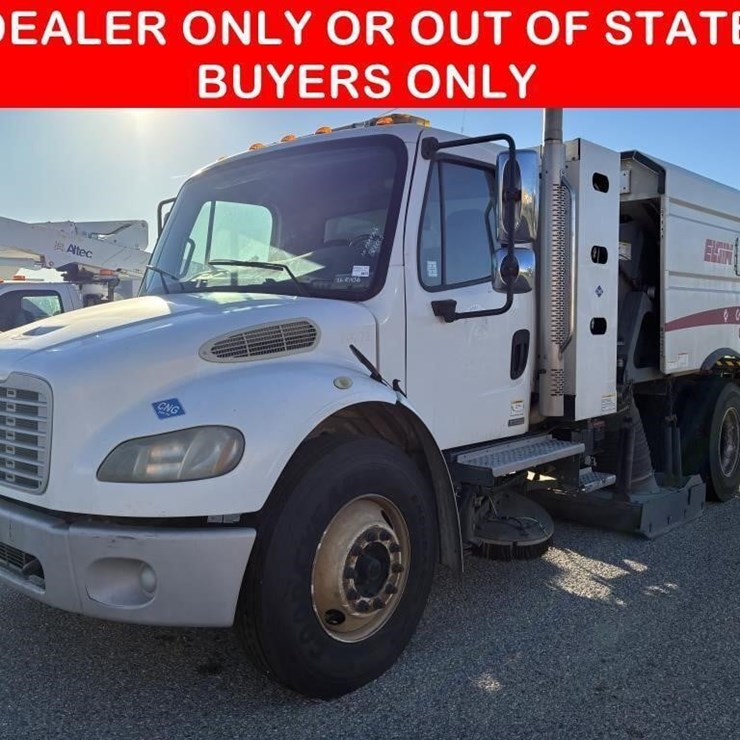 2010 FREIGHTLINER M2 106