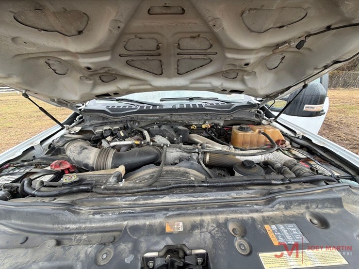 2017-ford-f550-image-18