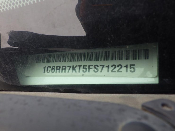 2015-dodge-1500-image-15