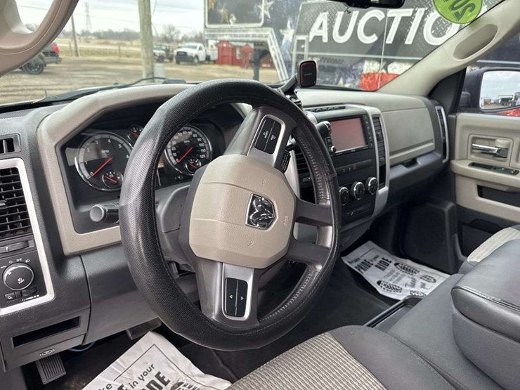 2011-dodge-ram-1500-image-21