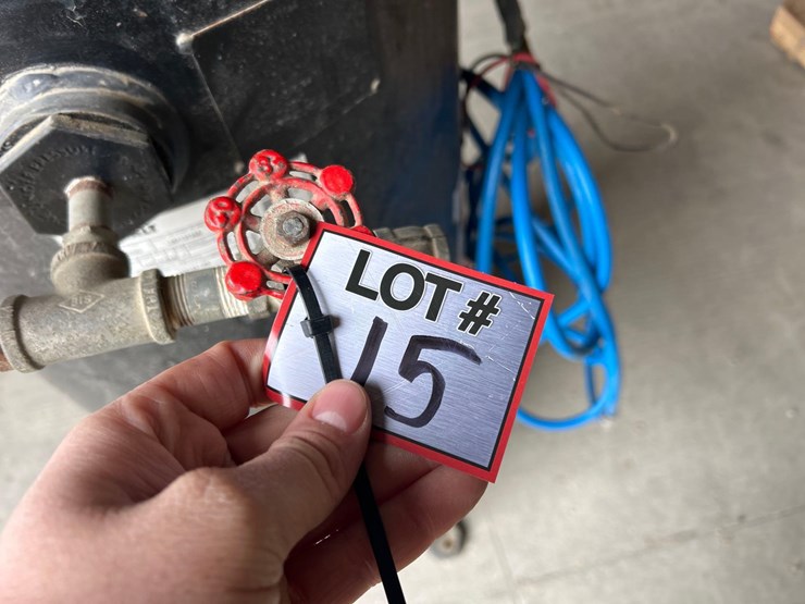 60-gal.-upright-air-compressor-image-3