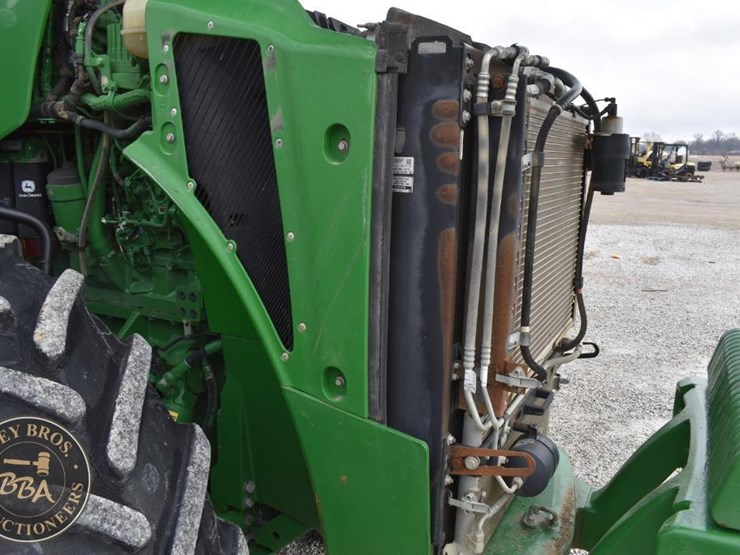 2014-john-deere-8345r-image-16