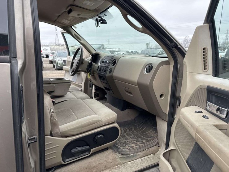 2004-ford-f150-xlt-image-15