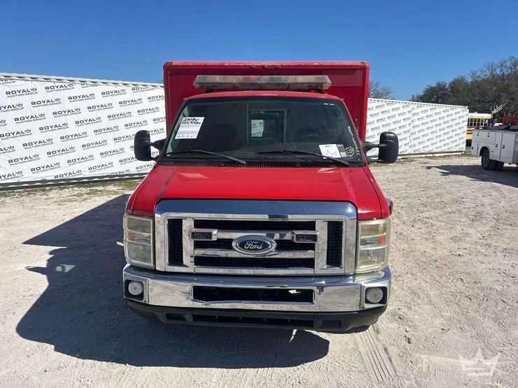 2008-ford-e450-image-36