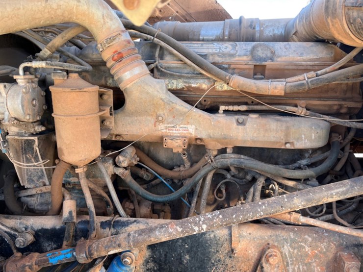 1998-peterbilt-379-image-9