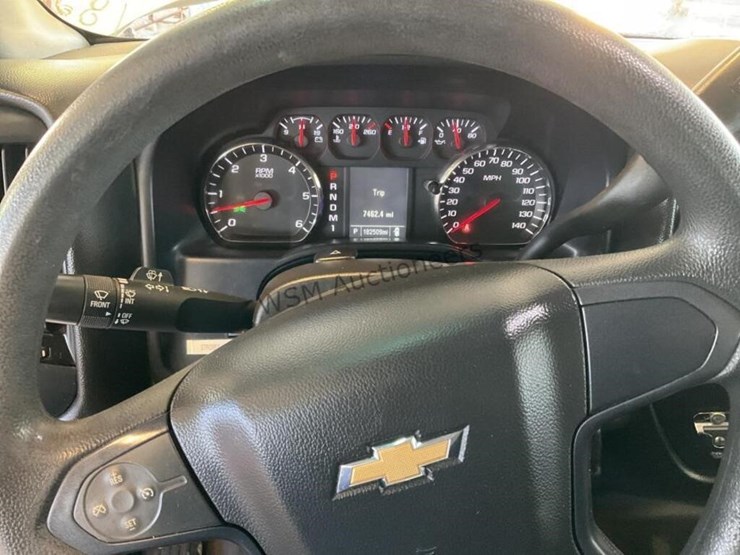 2016-chevrolet-silverado-2500-image-16