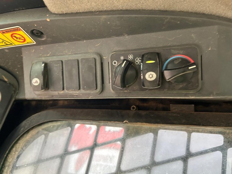 caterpillar-299c-image-24